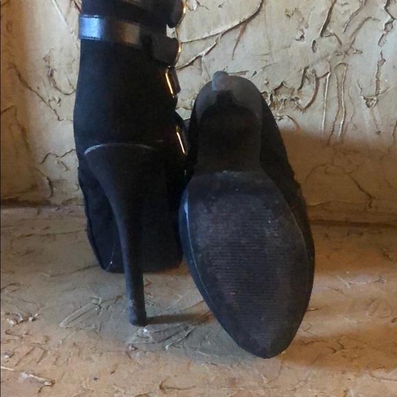 Black over the ankle booties - Picture 3 of 4